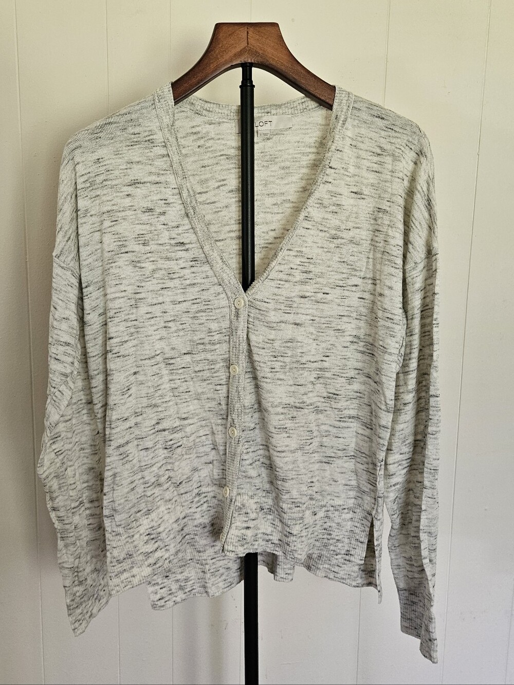 LOFT Marled Light Gray Button V-Neck Cardigan Size Large